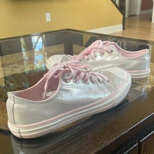 Converse Youth Size 6 Metallic Silver & Light Pink Shoes